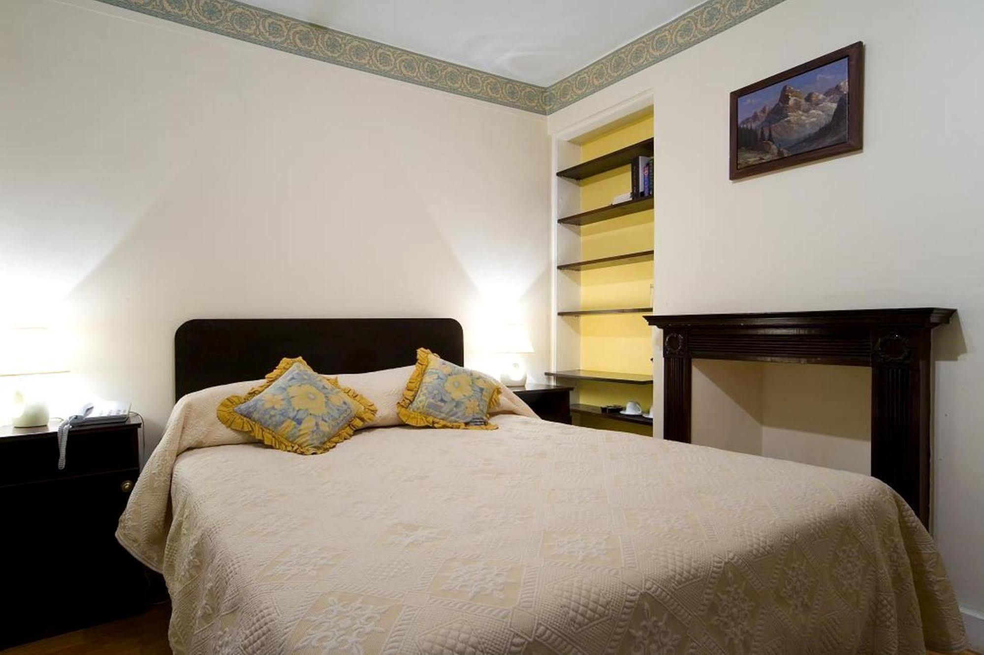 La Gaffe - Bed And Breakfast Лондон Екстериор снимка